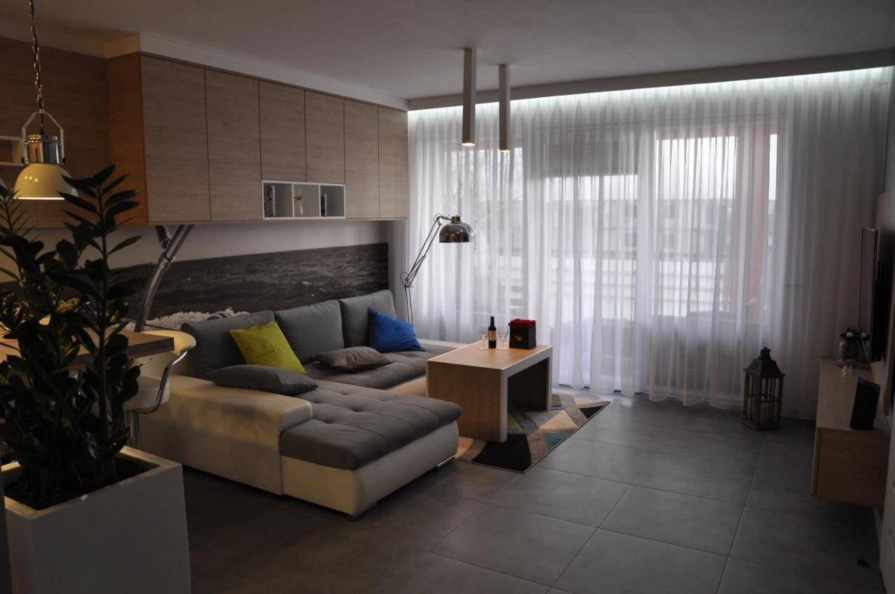 Apartament Svenita ダルウフコ エクステリア 写真