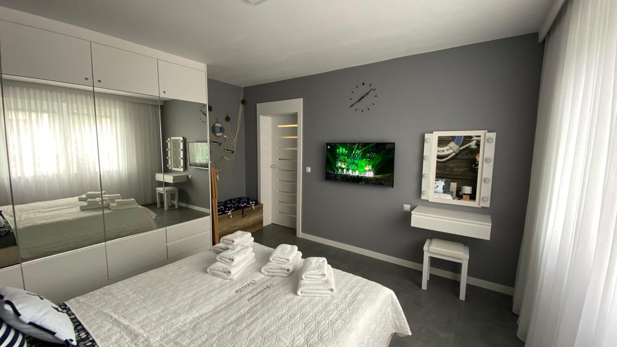 Apartament Svenita ダルウフコ エクステリア 写真